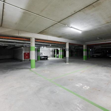 Apartment Wichrowa With Free Garage Wroclaw By Noclegi Renters Breslávia Exterior foto