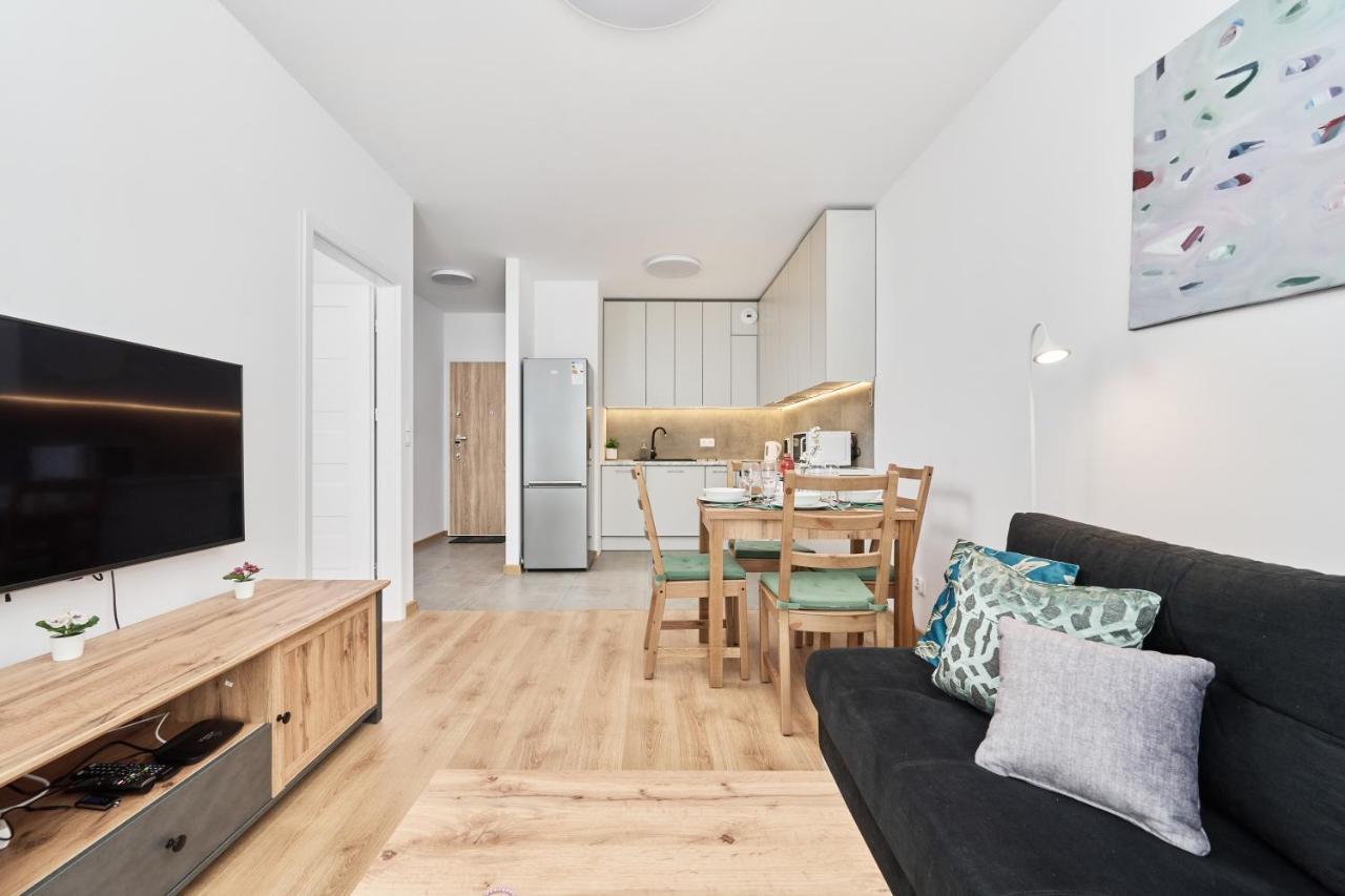 Apartment Wichrowa With Free Garage Wroclaw By Noclegi Renters Breslávia Exterior foto