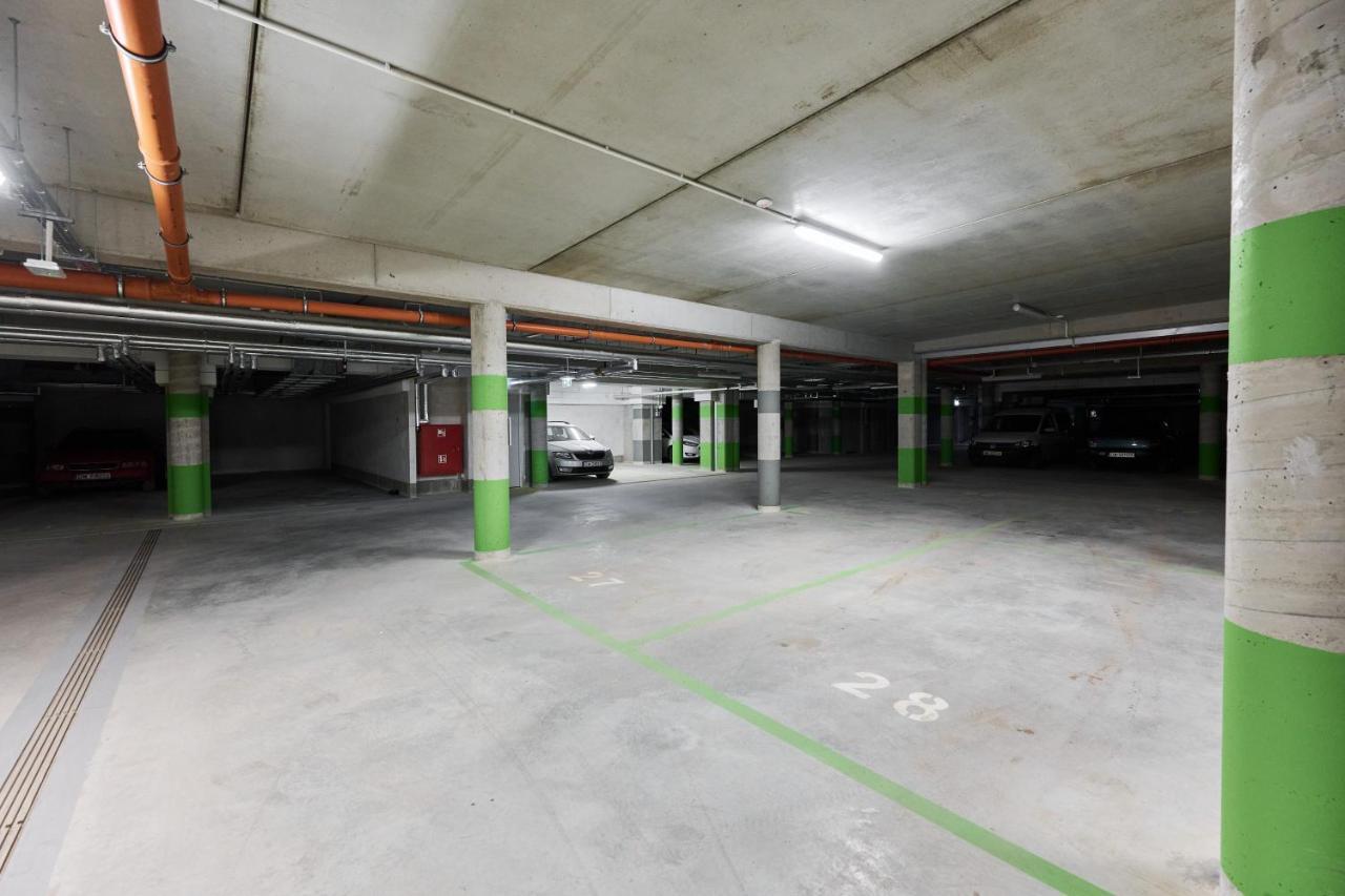Apartment Wichrowa With Free Garage Wroclaw By Noclegi Renters Breslávia Exterior foto
