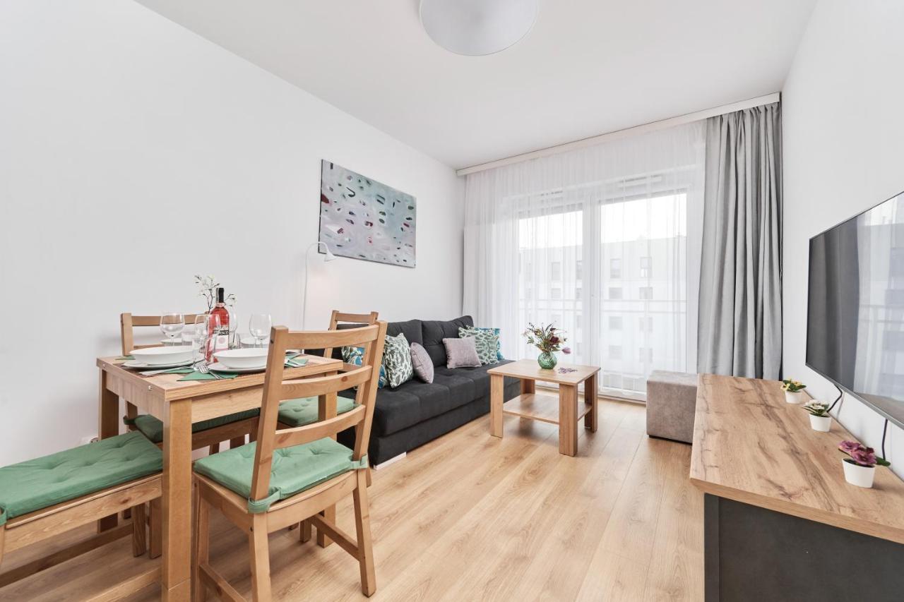Apartment Wichrowa With Free Garage Wroclaw By Noclegi Renters Breslávia Exterior foto
