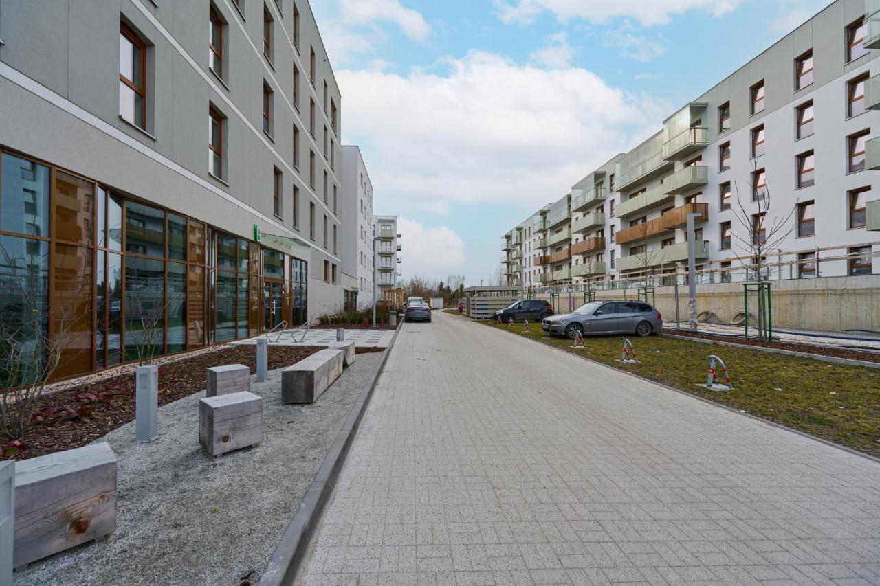 Apartment Wichrowa With Free Garage Wroclaw By Noclegi Renters Breslávia Exterior foto
